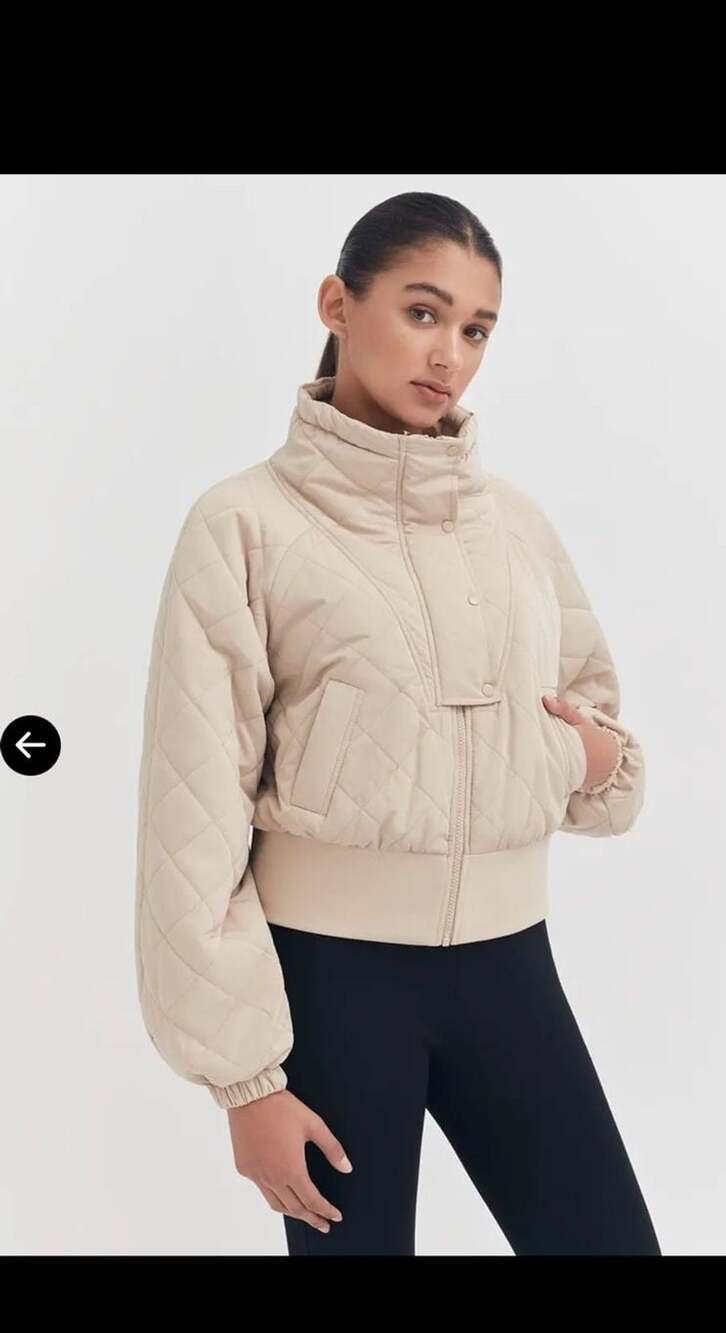 Cuyana Balloon Sleeve Funnel Neck Light Puffer Jacket in Sand NWT XL